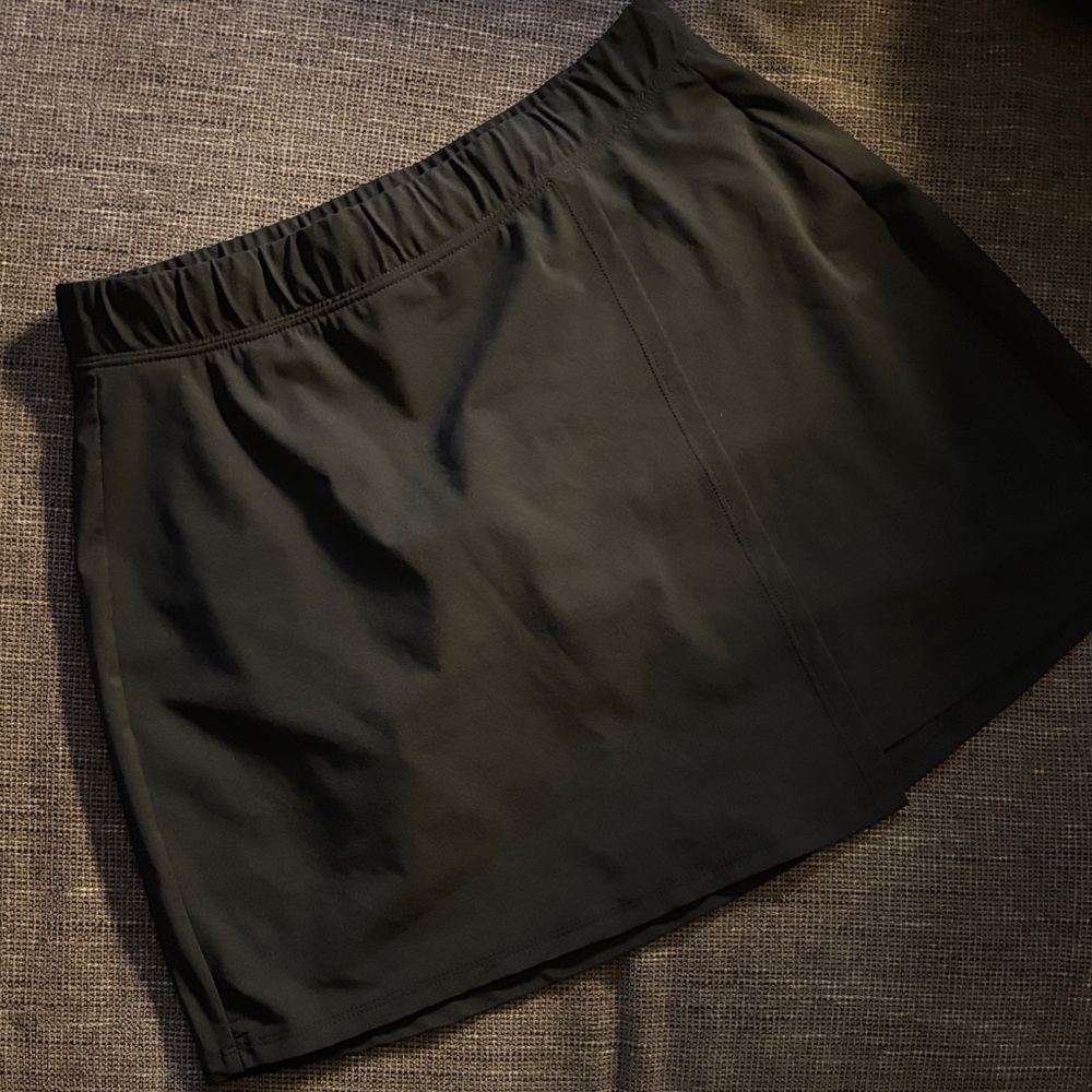 Abercrombie black mini skort